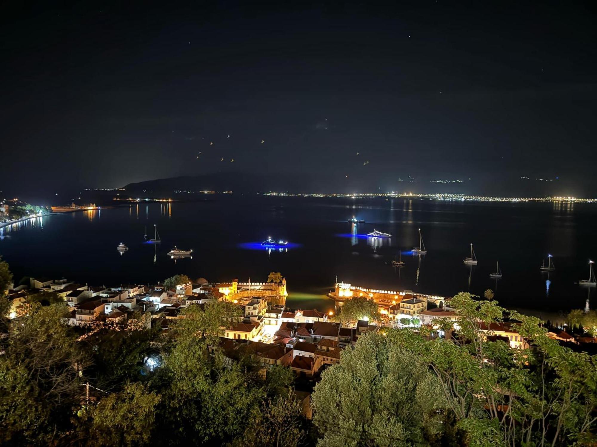 Nafpaktos Studio In Port Ιι Kültér fotó